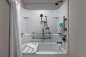 Home2 Suites By Hilton Yuma Pivot Point的一间浴室