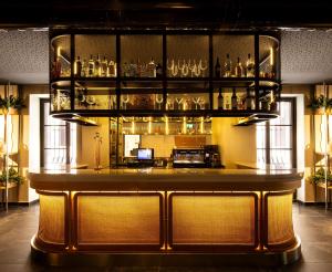 Hol lub bar w obiekcie Atocha Hotel Madrid, Tapestry Collection by Hilton