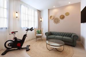Centrum fitness w obiekcie Atocha Hotel Madrid, Tapestry Collection by Hilton