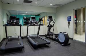 Fitness centrum a/nebo fitness zařízení v ubytování Tru By Hilton Columbus Airport