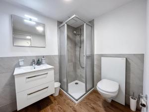 Koupelna v ubytování Kuscheliges Nest für zwei: Günstiges Studio in den Schweizer Alpen