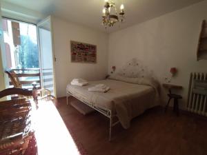 Posteľ alebo postele v izbe v ubytovaní MEADOWS Apartment