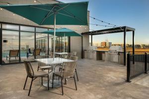 Balkón nebo terasa v ubytování Home2 Suites by Hilton Denver Central Park