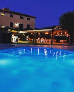Bazén v ubytování Victoria Resort nebo v jeho okolí
