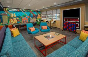 Tru By Hilton Waco South的休息区