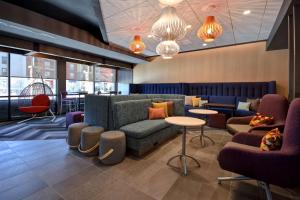 Posezení v ubytování Tru By Hilton Rockwall Dallas, Tx