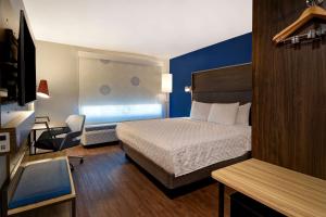 Postel nebo postele na pokoji v ubytování Tru By Hilton Rockwall Dallas, Tx + 31 fotografií