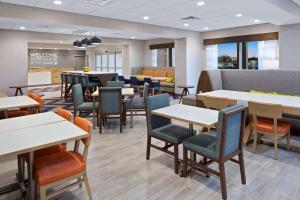 Restaurace v ubytování Hampton Inn Circleville, Oh