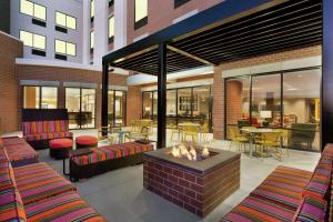 Home2 Suites By Hilton Ogden的休息区