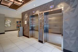 卡拉马祖Hilton Garden Inn Kalamazoo Downtown的相册照片