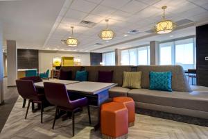 Posezení v ubytování Home2 Suites By Hilton Odessa