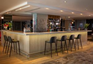 Лаундж или бар в Leonardo Royal Hotel Brighton Waterfront