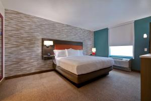 Home2 Suites By Hilton Barstow, Ca客房内的一张或多张床位