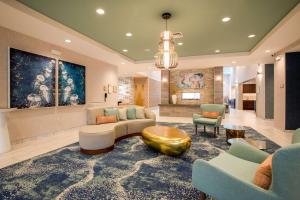 Posezení v ubytování Homewood Suites By Hilton Myrtle Beach Coastal Grand Mall