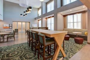 Posezení v ubytování Hampton Inn & Suites Borger