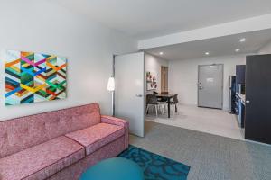 Kuchyň nebo kuchyňský kout v ubytování Home2 Suites By Hilton Midland East, Tx
