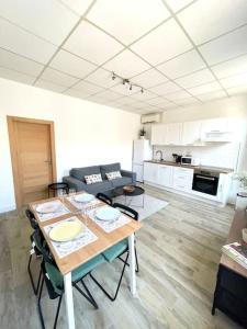 Gallery image of Ravissant appartement à 50m port + Parking in La Ciotat