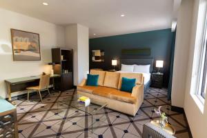 The Exchange Sacramento, Curio Collection By Hilton的休息区