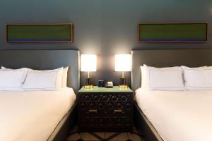 The Exchange Sacramento, Curio Collection By Hilton客房内的一张或多张床位