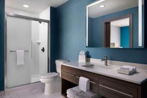 Home2 Suites By Hilton Bend, Or的一间浴室