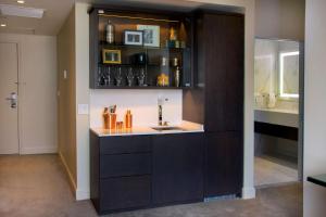 The Benson Portland, Curio Collection by Hilton的酒水