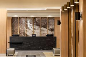 潘特克莱尔Doubletree By Hilton Pointe Claire Montreal Airport West的相册照片