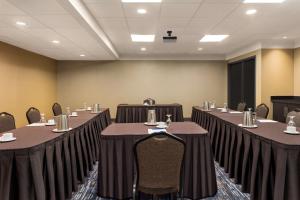 Doubletree By Hilton Pointe Claire Montreal Airport West商务区和/或会议室