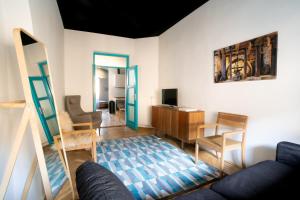 Μια τηλεόραση ή/και κέντρο ψυχαγωγίας στο K57 Old Town Apartment