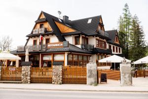 Budova, v ktorej sa apartmánový hotel nachádza