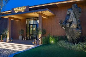 Kebun di luar Katara Hills Doha, Lxr Hotels & Resorts