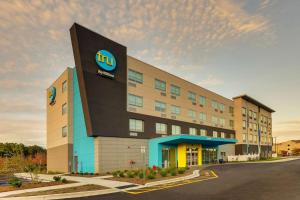 スミスフィールドにあるTru By Hilton Smithfield I-95の建物のあるホテルの外観