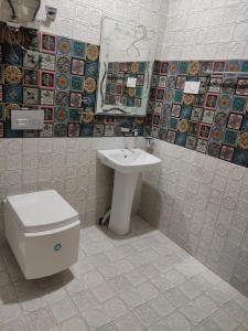 Phòng tắm tại Water Vibe Homestay Srinagar