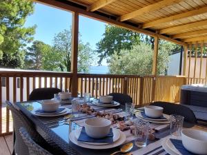 Balkón alebo terasa v ubytovaní MOBILE HOMES SELCE - ALPE JADRAN MOBIL - 631