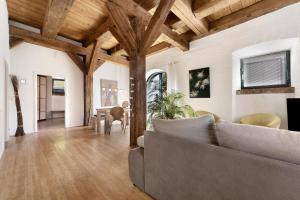 Μια τηλεόραση ή/και κέντρο ψυχαγωγίας στο Haus Förde Kanalpackhaus
