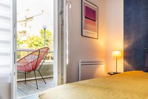 Postel nebo postele na pokoji v ubytování SUNSHINE - Appartement 2pers - terrasse vue mer - Dinard