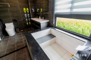 Bathroom sa 武暖Zoo親子民宿NEW-編號2422號