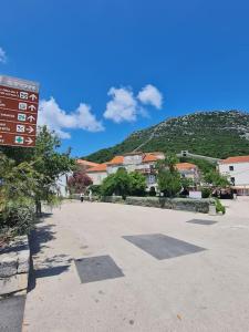 Nespecifikovaný výhled na hory nebo výhled na hory při pohledu z apartmánu