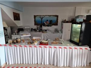 Jedlo v apartmánovom hoteli alebo blízkom okolí