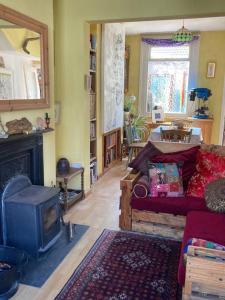 Fotografie z fotogalerie ubytování Unique Bohemian Artist Townhouse v destinaci Belfast