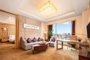 Posezení v ubytování Crowne Plaza Xiangyang by IHG