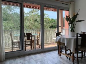 Photo de la galerie de l'établissement T2 de 50 m2 + balcon + parking pour 4 personnes, à Arcachon