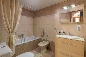 Koupelna v ubytování Villa Kleovoulini in Lindos