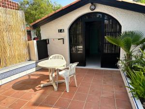Patio lub wspólna przestrzeń na świeżym powietrzu w obiekcie Miramar Boutique Apartments ADULTS ONLY CORRALEJO