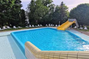 Bazén v ubytování 2-Zimmer Wohnung, Pools, Sauna und Balkon nebo v jeho okolí