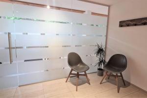 Koupelna v ubytování 2-Zimmer Wohnung, Pools, Sauna und Balkon