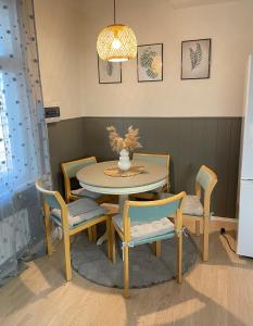 Χώρος καθιστικού στο 3 bedroom apartment near the city center +2 φωτογραφίες