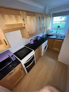 Kuchyň nebo kuchyňský kout v ubytování 1 bed apartment in secure and convenient location
