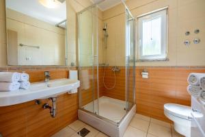 Koupelna v ubytování Apartments Vesna