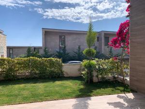 Giardino di OLEA Family Apt with Garden