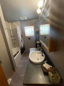 Gallery image of Blaeberry Valley Vacation Rentals in Golden